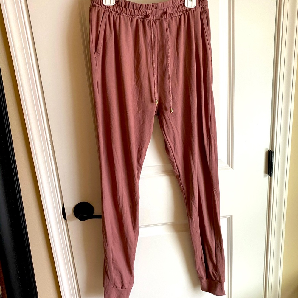 Rose joggers